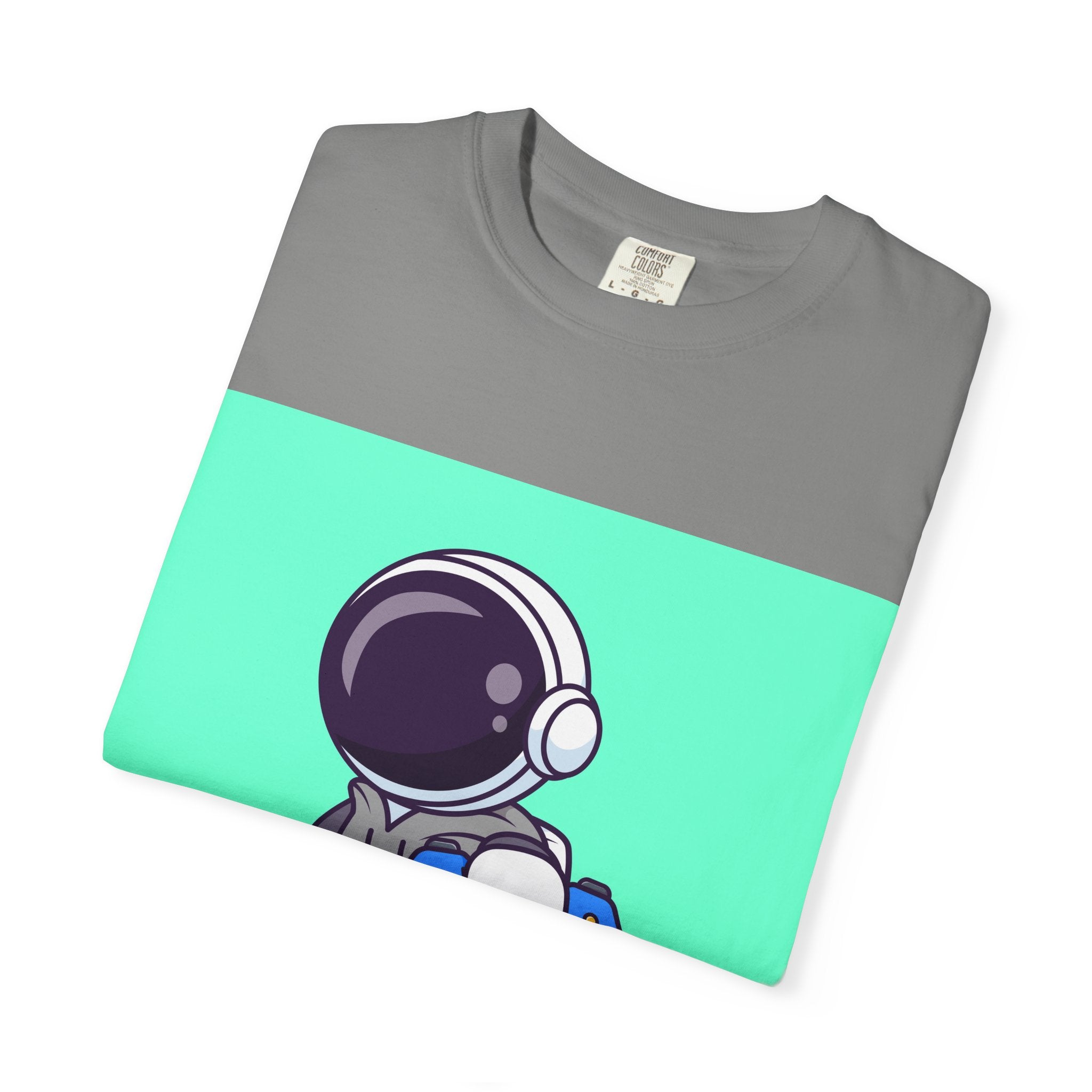 Playful Astronaut Gaming T-shirt | Fun Tee for Gamers | Unisex Casual Wear | Perfect Gift for Birthdays & Holidays | Space Gaming Apparel