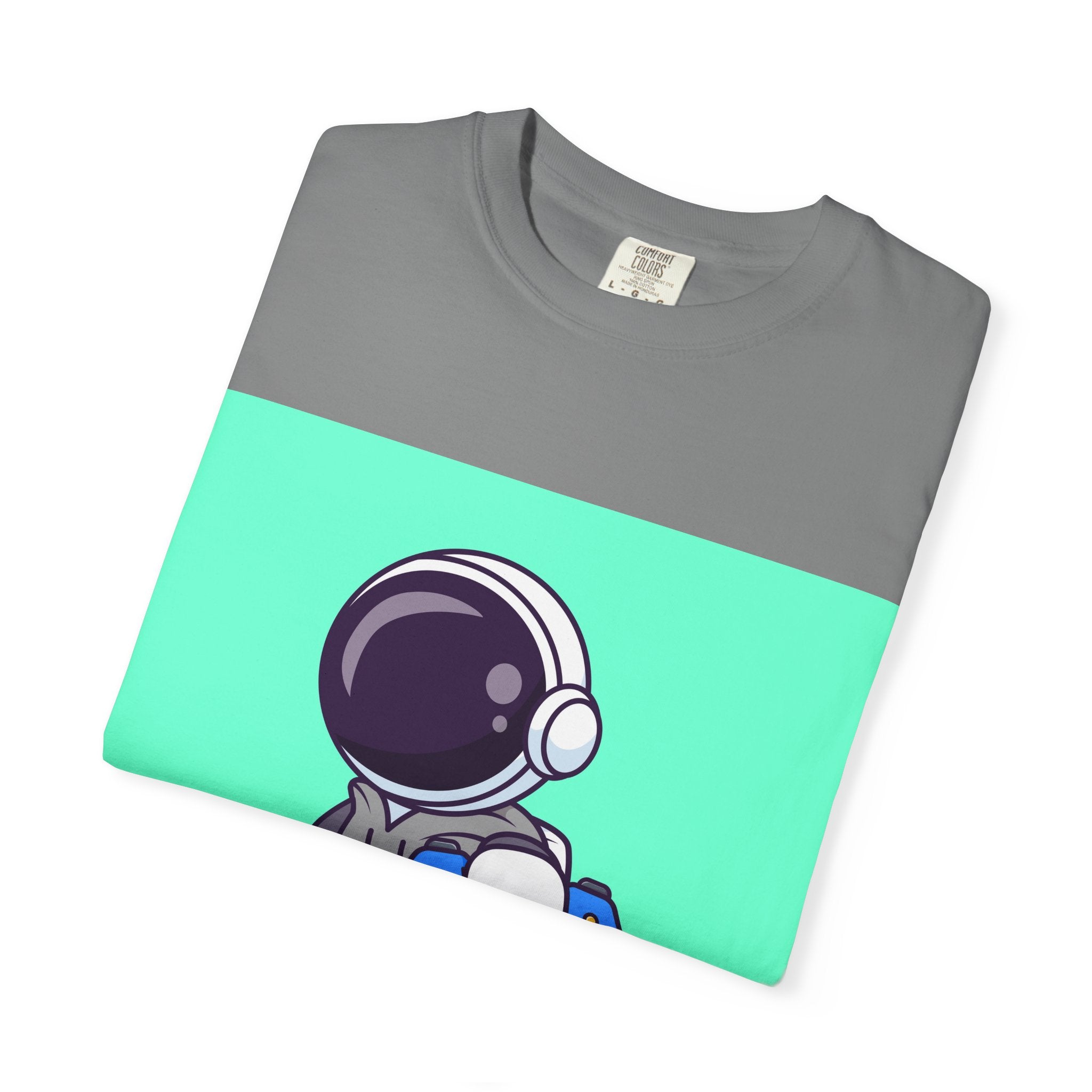 Playful Astronaut Gaming T-shirt | Fun Tee for Gamers | Unisex Casual Wear | Perfect Gift for Birthdays & Holidays | Space Gaming Apparel